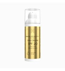 Opaľovací krém SPF 20 – starostlivosť o pokožku na slnku 50 ml – Green idea Opaľovací krém SPF 20 – starostlivosť o pokožku na slnku 50 ml – Green idea